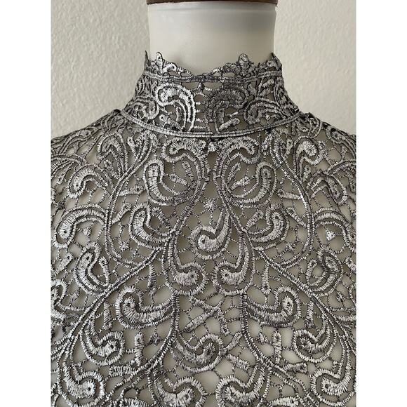 Kaviar Lingerie Bra High Neck Metallic Crochet Underwire - Picture 2 of 12